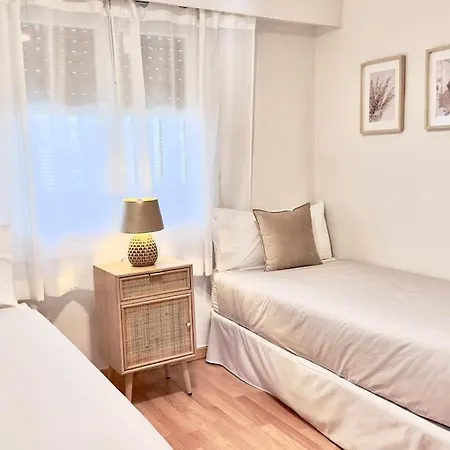 Atico Fully Equiped,piscina Y Gratis Parking *
